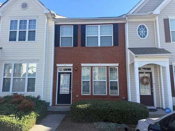 2729 Heathrow Dr, Lawrenceville, GA 30043