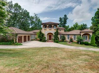 5293 S Whitehaven Dr, Springfield, MO 65809