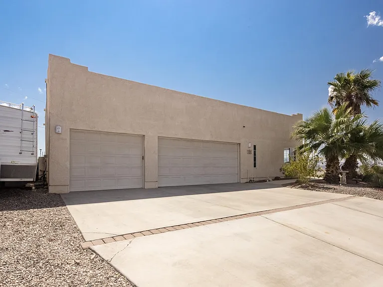 784 Cactus Dr — Photo 17