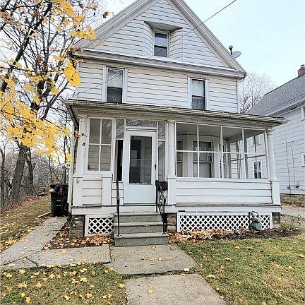 2nd image of 122 Kaiser Ct