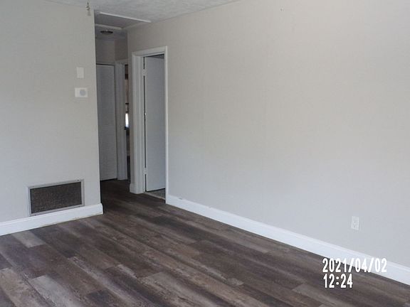 3rd image of 1595 Fort Smith Blvd