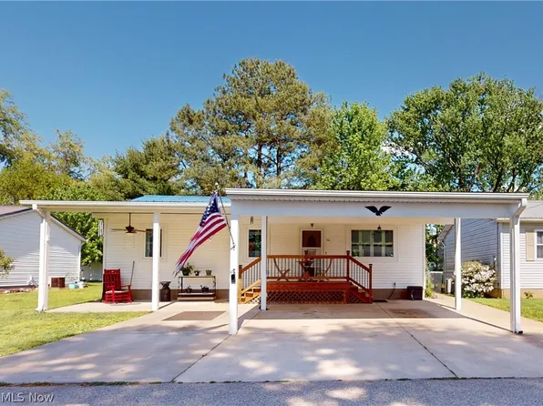 754 Tuttle St, Belpre, OH 45714