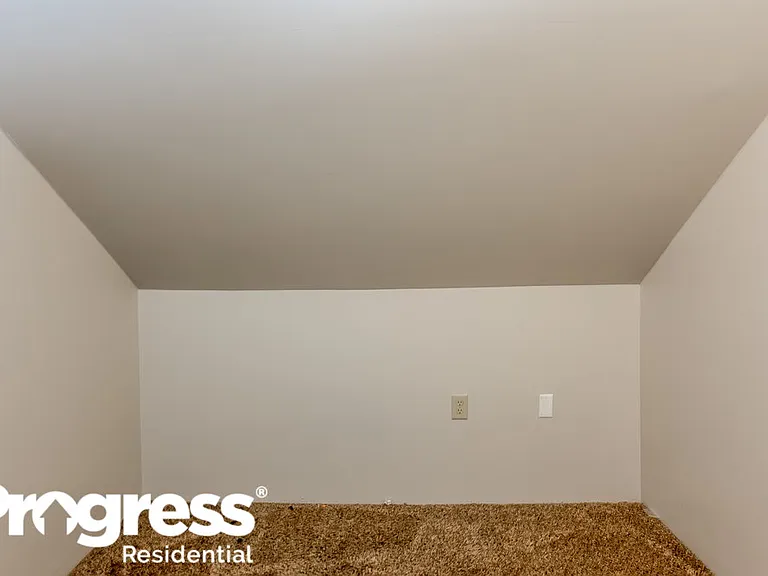 1862 Towson Ln — Photo 13