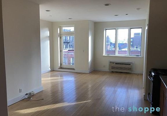 3rd image of 467 Vanderbilt Ave #2A