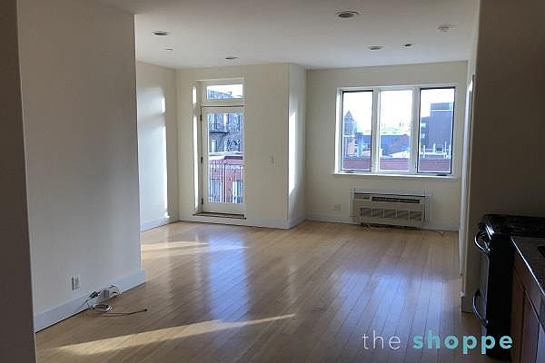1st image of 467 Vanderbilt Ave #3B