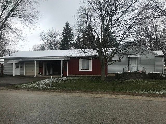 1st image of 320 E 6th St