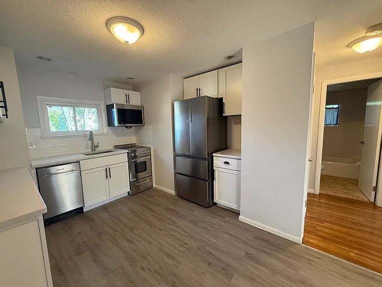 8 Friend St #4 — Photo 1