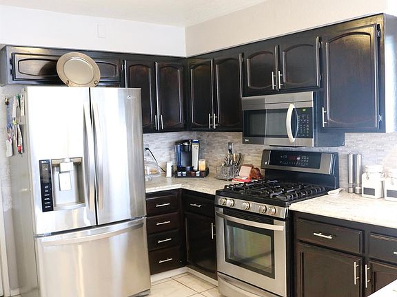 3rd image of 1548 Whitney St