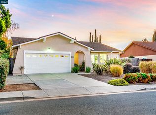 214 Pepperwood St, Hercules, CA 94547