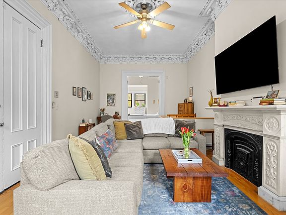 5th image of 70 Rutland St #1