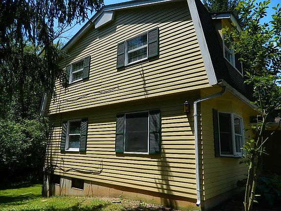 3rd image of 1405 Birch St