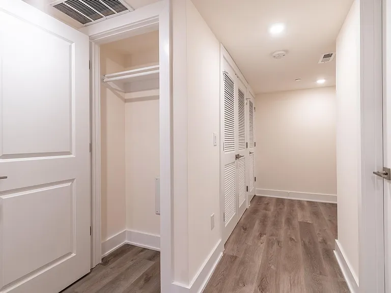 2413 Federal St #13 — Photo 10