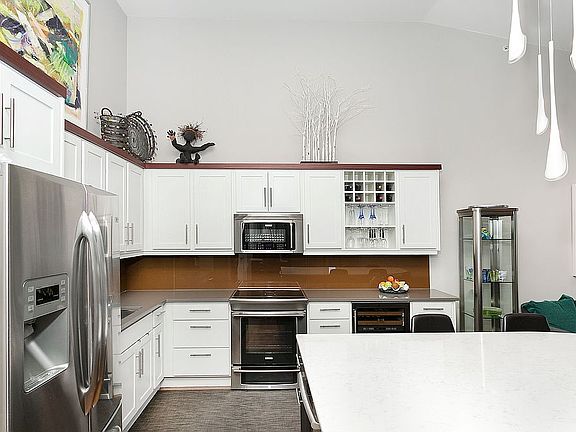  Cabinet w/wine rack
