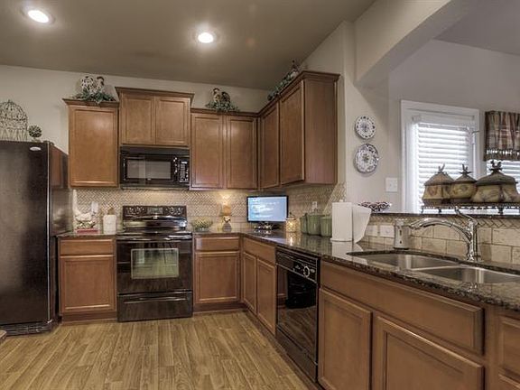 4th image of 11005 Caldwell Ln