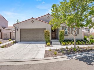 710 Arrowhead Dr, Madera, CA