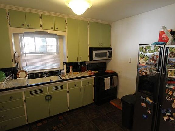 3rd image of 1011 18th Ave N