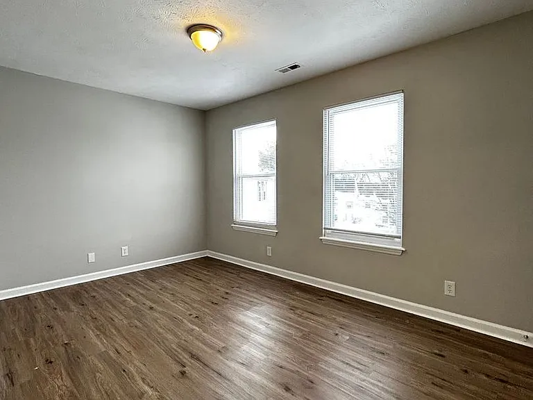 408 Bainbridge Ct #9 & 10 — Photo 4