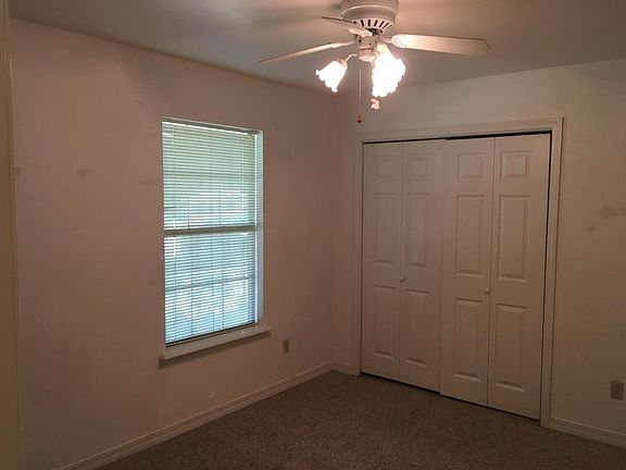 5th image of 3701 Woodlake Cir