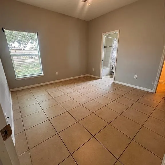 677 Royalty Ct — Photo 15