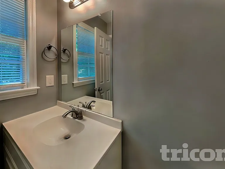 847 Raintree Way SE — Photo 9