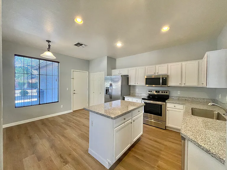 4246 E Dublin St — Photo 4