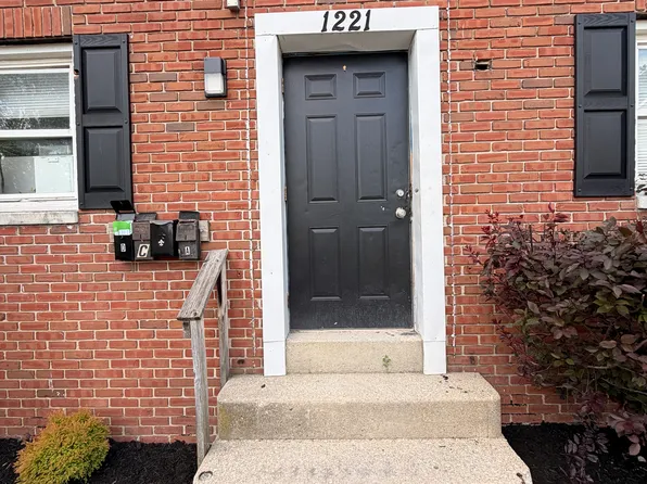 1221 S Franklin St APT A, Muncie, IN 47302