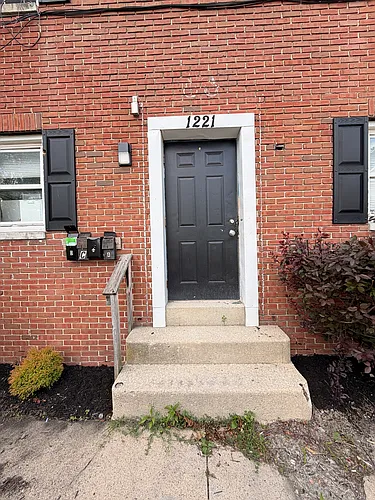 1221 S Franklin St #A Photo 1 1221 S Franklin St #A Photo 1
