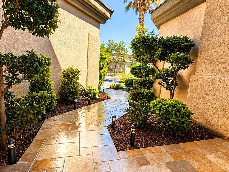 620 Via Linda Ct — Photo 4