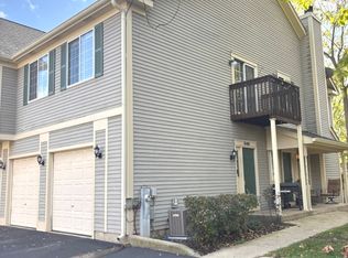 268 Windsor Ct UNIT D, South Elgin, IL 60177