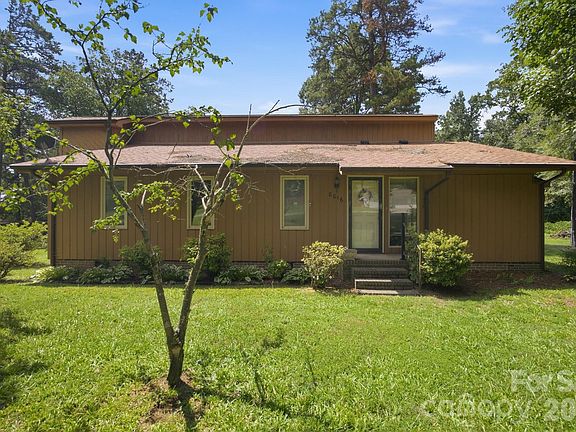 2nd image of 8016 Hedrick Cir