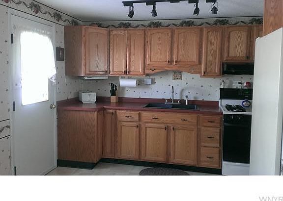 3rd image of 6745 White Ct