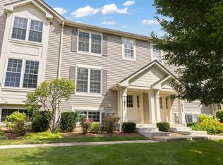 11S471 Rachael Ct, Willowbrook, IL 60527