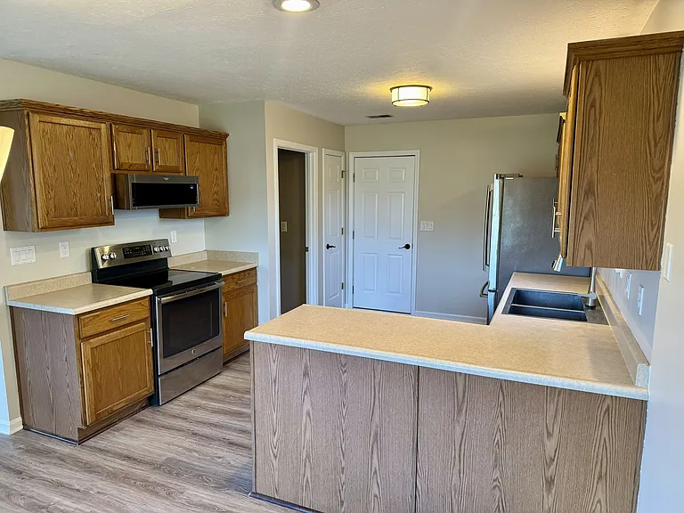 2406 Kingsfield St — Photo 4