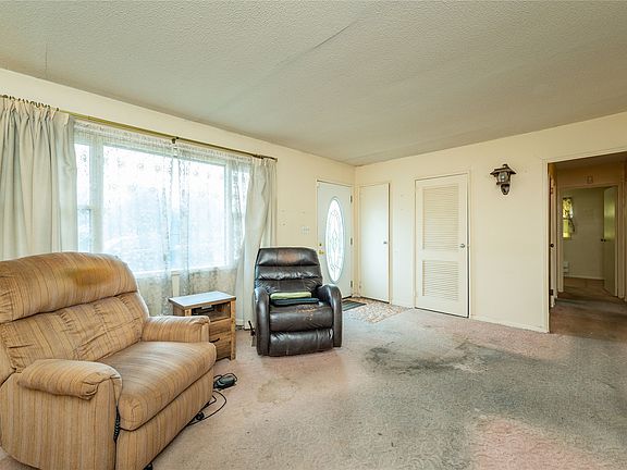 4th image of 211 McKinley Ave