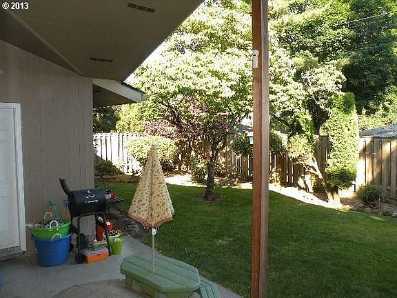 5th image of 5430 SE Hillwood Ave