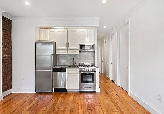 2nd image of 143 W 4th St APT 3R