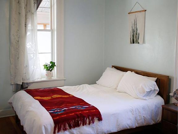 5th image of 124 Arno St SE #2
