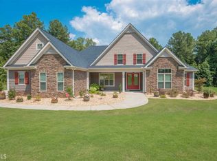 130 Discovery Lake Dr, Fayetteville, GA 30215