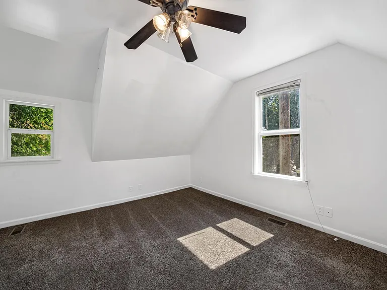 309 E Las Vegas St — Photo 10