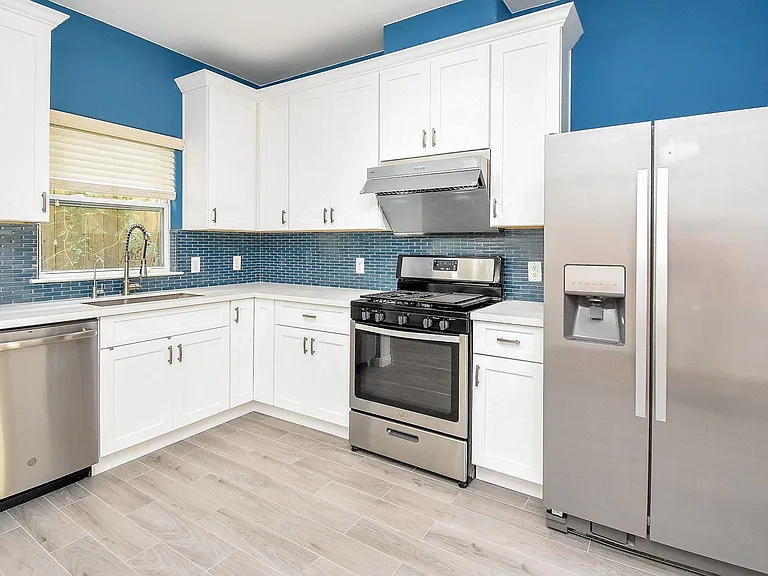 2202 Naomi St #3 — Photo 12