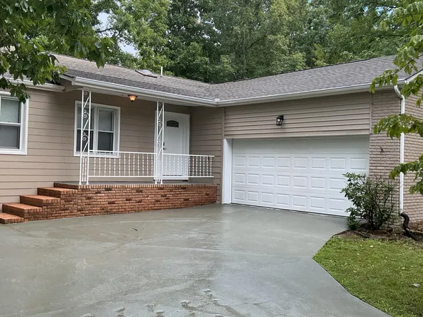 111 Eagle Ln, Crossville, TN 38558