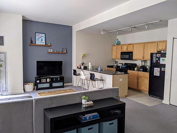 2nd image of 5 N Wabash Ave APT 606
