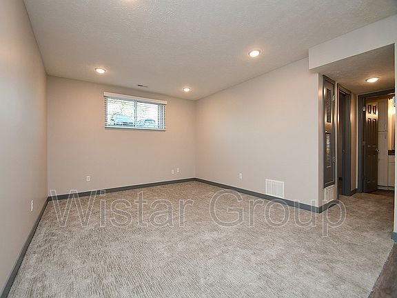 5th image of 542 Park Ave #133
