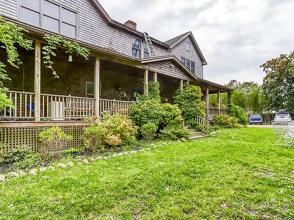 3rd image of 24 Cournoyer Rd