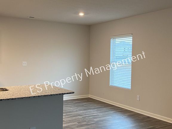 4th image of 2905 W Shasta Dr Dr