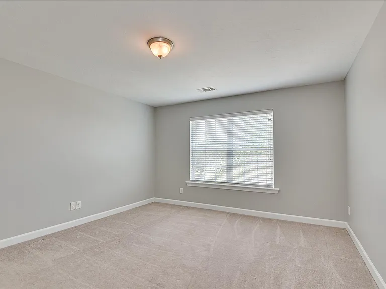 158 Kenilworth Dr — Photo 41