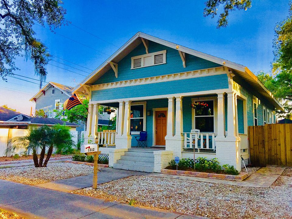 Historic Hyde Park Tampa 1920s Bungalow w Yard Full Of Live