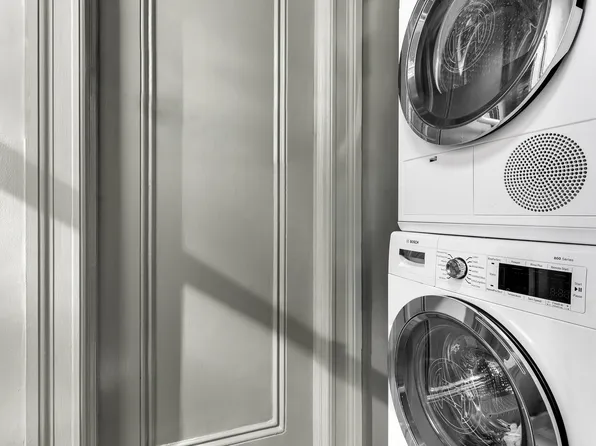 975 Park Avenue image 15 of 19