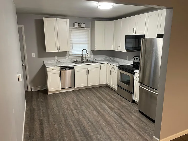 103 Sage Rd #1/2 — Photo 2