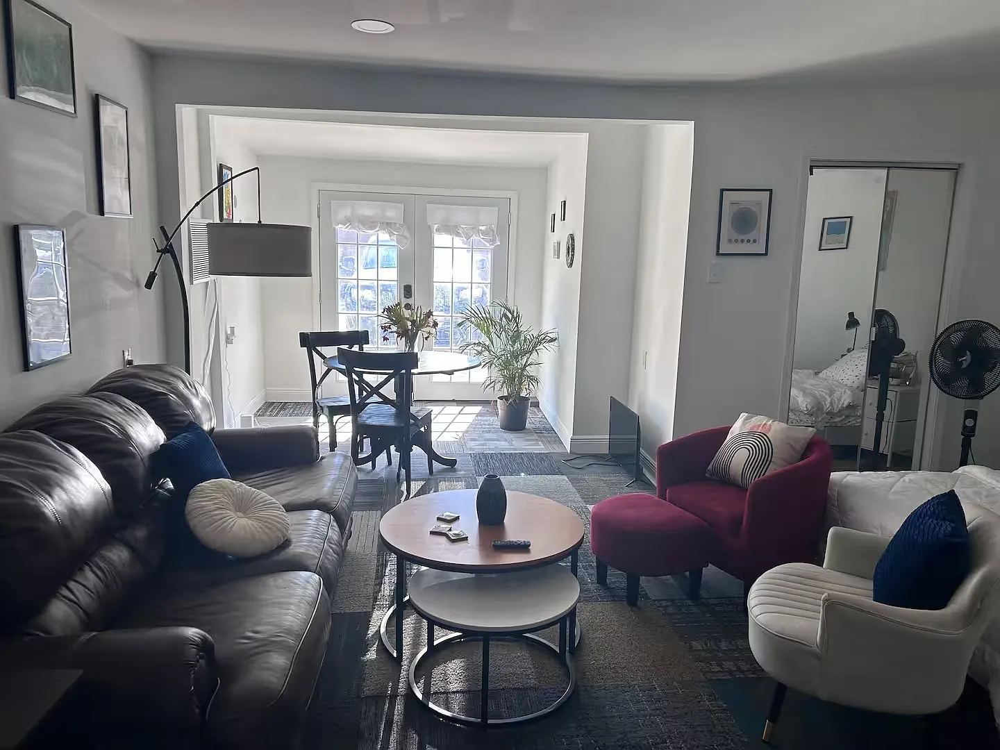 Studio, 600 sqft, $1,100 — Photo 3